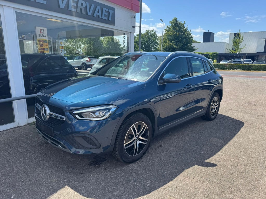 Mercedes-Benz Gla-klasse 250 e business solution luxury limited
