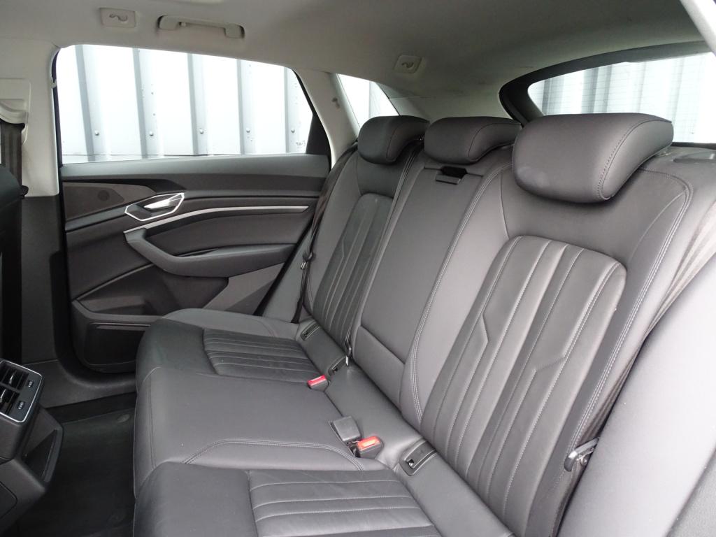 Audi E-tron e-tron 50 quattro launch edition plus 71 kwh | pano | trekhaak 