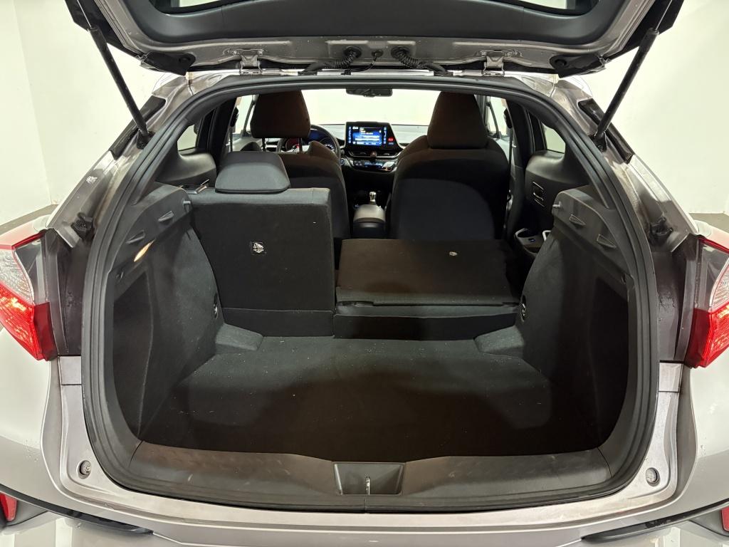 Toyota C-hr 1.8 hybrid dynamic | navi | camera | trekhaak |