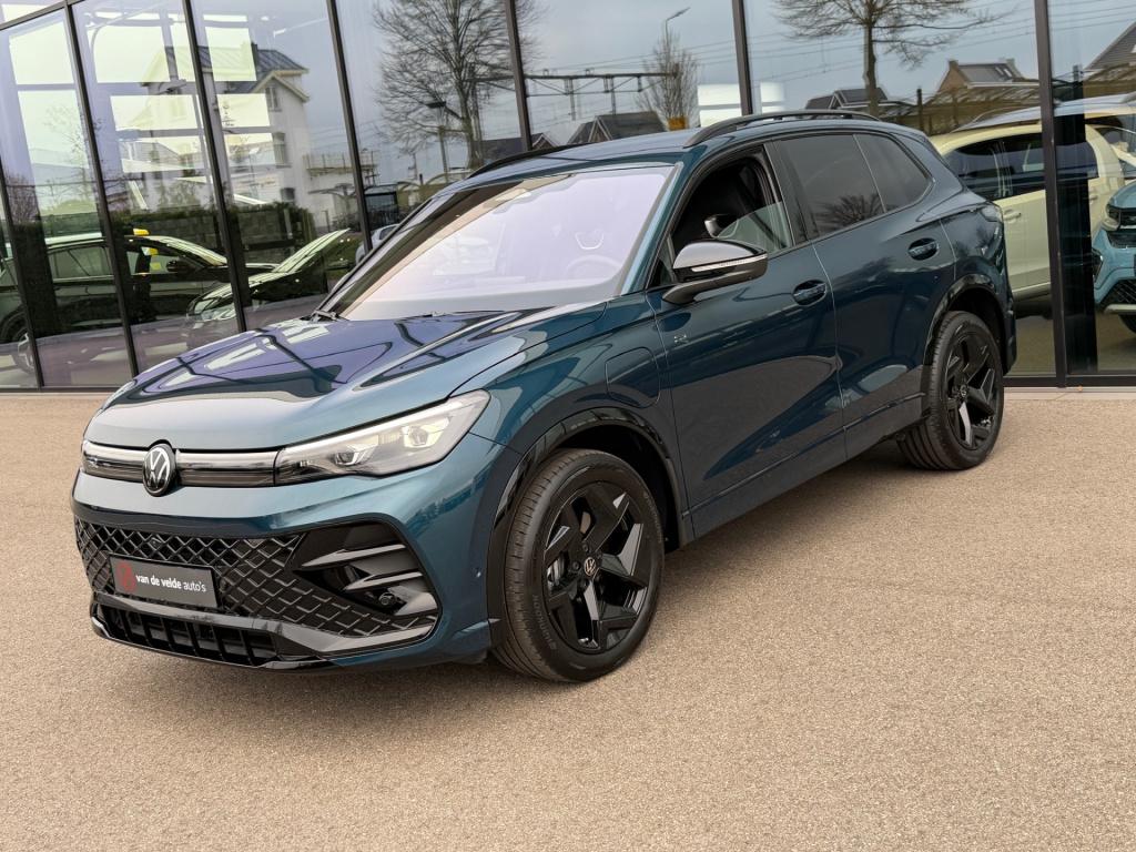 Volkswagen Tiguan 1.5 ehybrid r-line | black line | 360 camera | trekhaak |