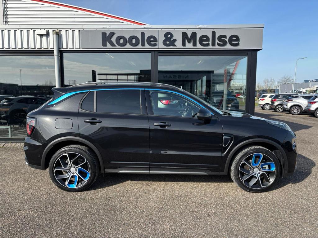 Lynk & Co 01 261pk phev, plug in hybrid , 360 camera, pano dak , cap play ,