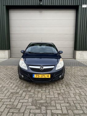 Opel Corsa 1.4.    BJ 2009.