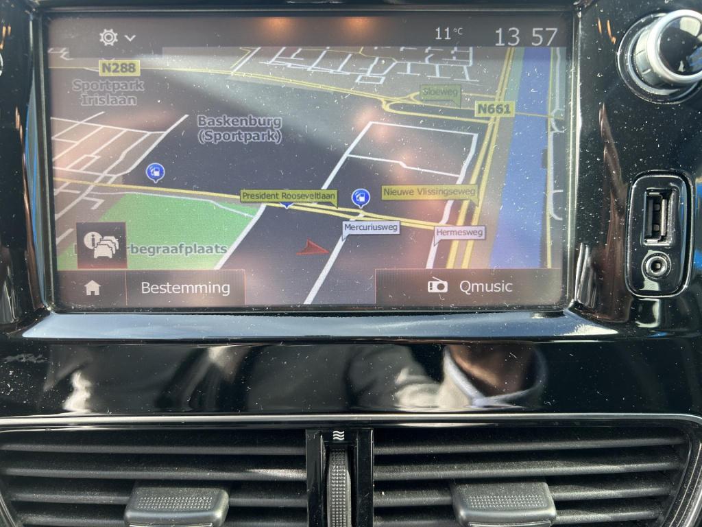 Renault Clio estate 0.9 tce limited