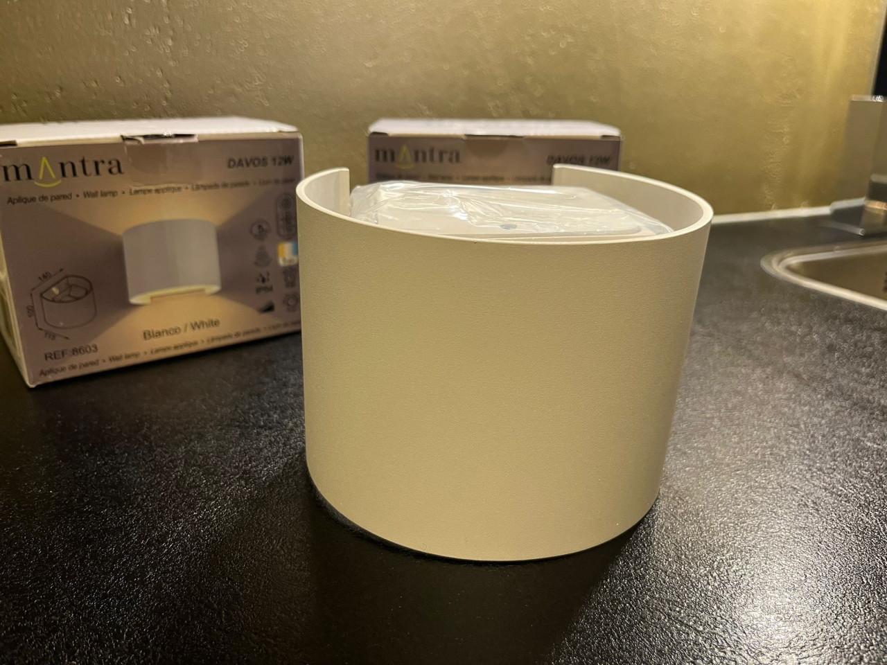 2x buitenlamp wit nieuw