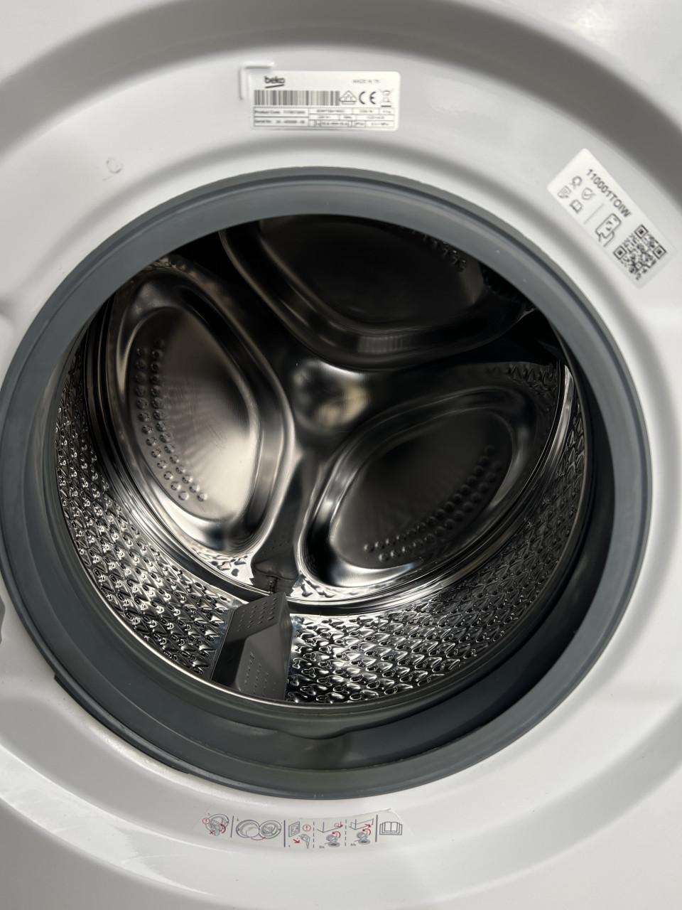 Nieuwe (3 maanden gebruikt) wasmachine 8 kg. 1400 toren met stoom functie