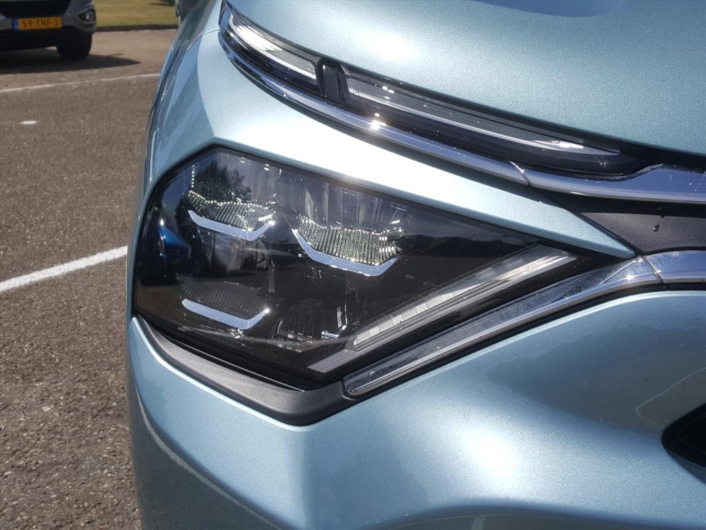 Citroen Ë-c4 feel pack 50kwh 136pk 3-fase navigatie | trekhaak | apple carp