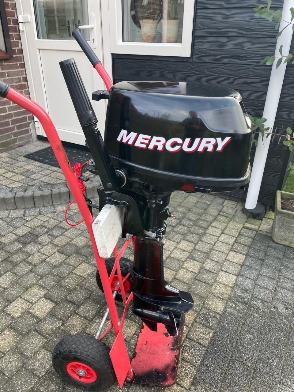 Mercury 8 pk en mercury 5 pk