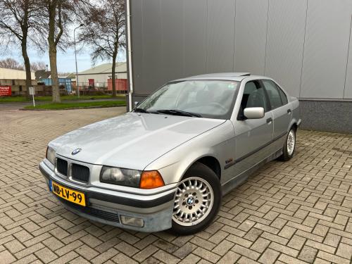 BMW 3-Serie 320i 6 cilinder automaat 2 jaar apk