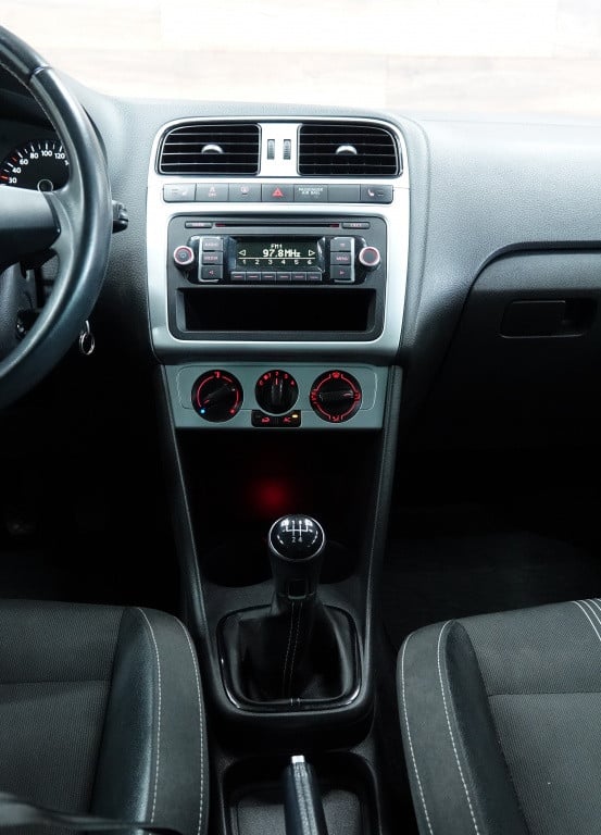 Volkswagen Polo 1.2-12v comfortline | cruise | pdc | airco |