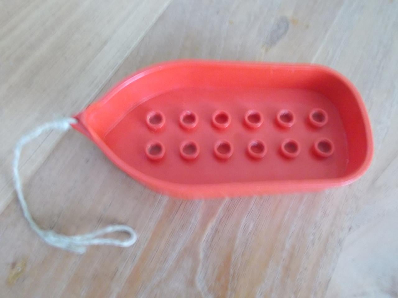 Lego Duplo - Auto's, bootje, figuren, benzine pomp, etc.