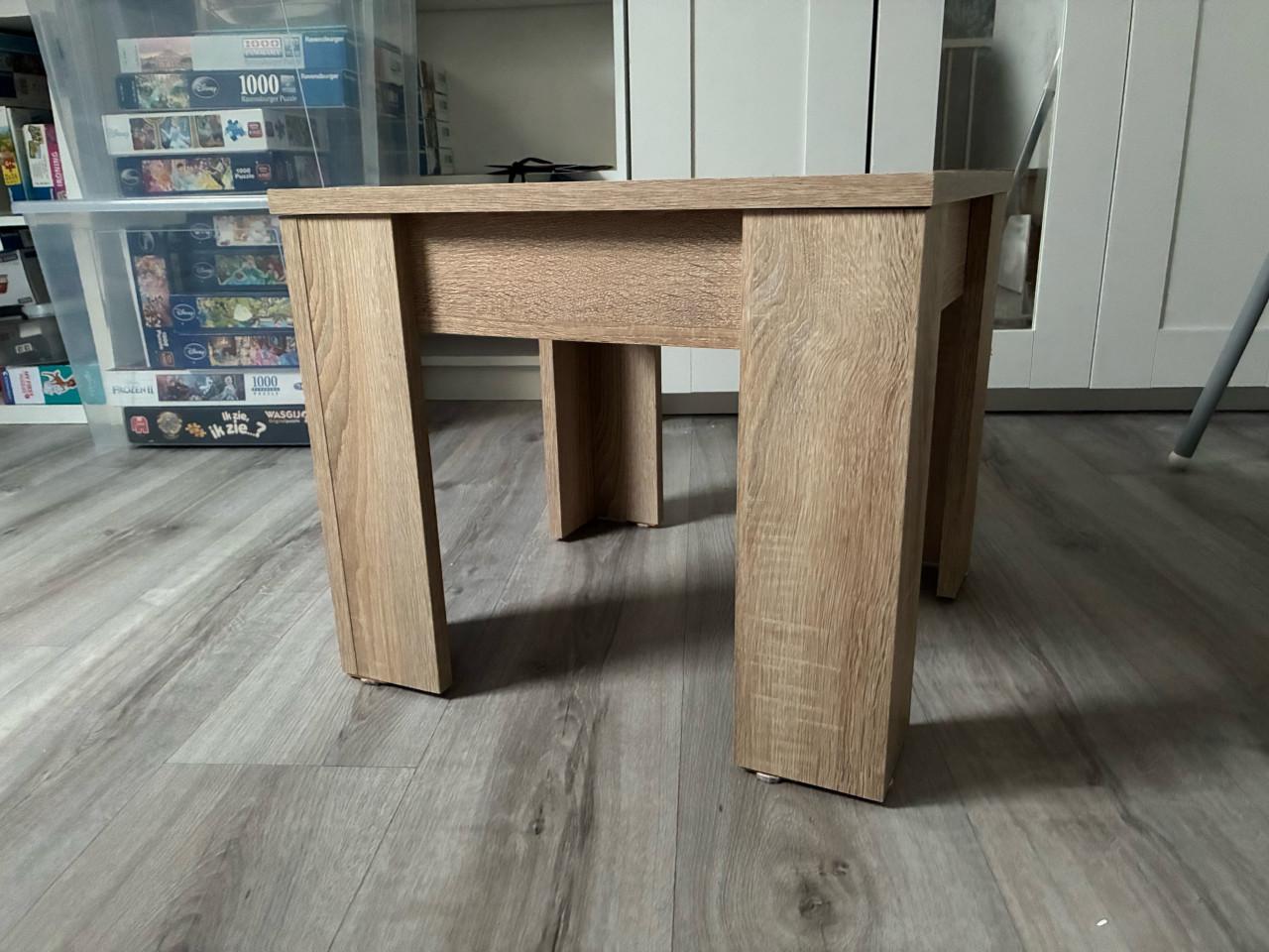 2 tafeltjes in zeer goede staat