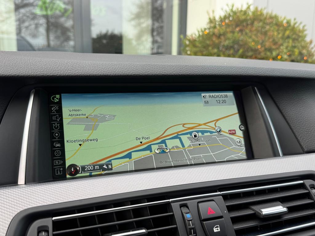 BMW 5 Serie touring 520i executive * m-pakket * navigatie * 20 inch * nap