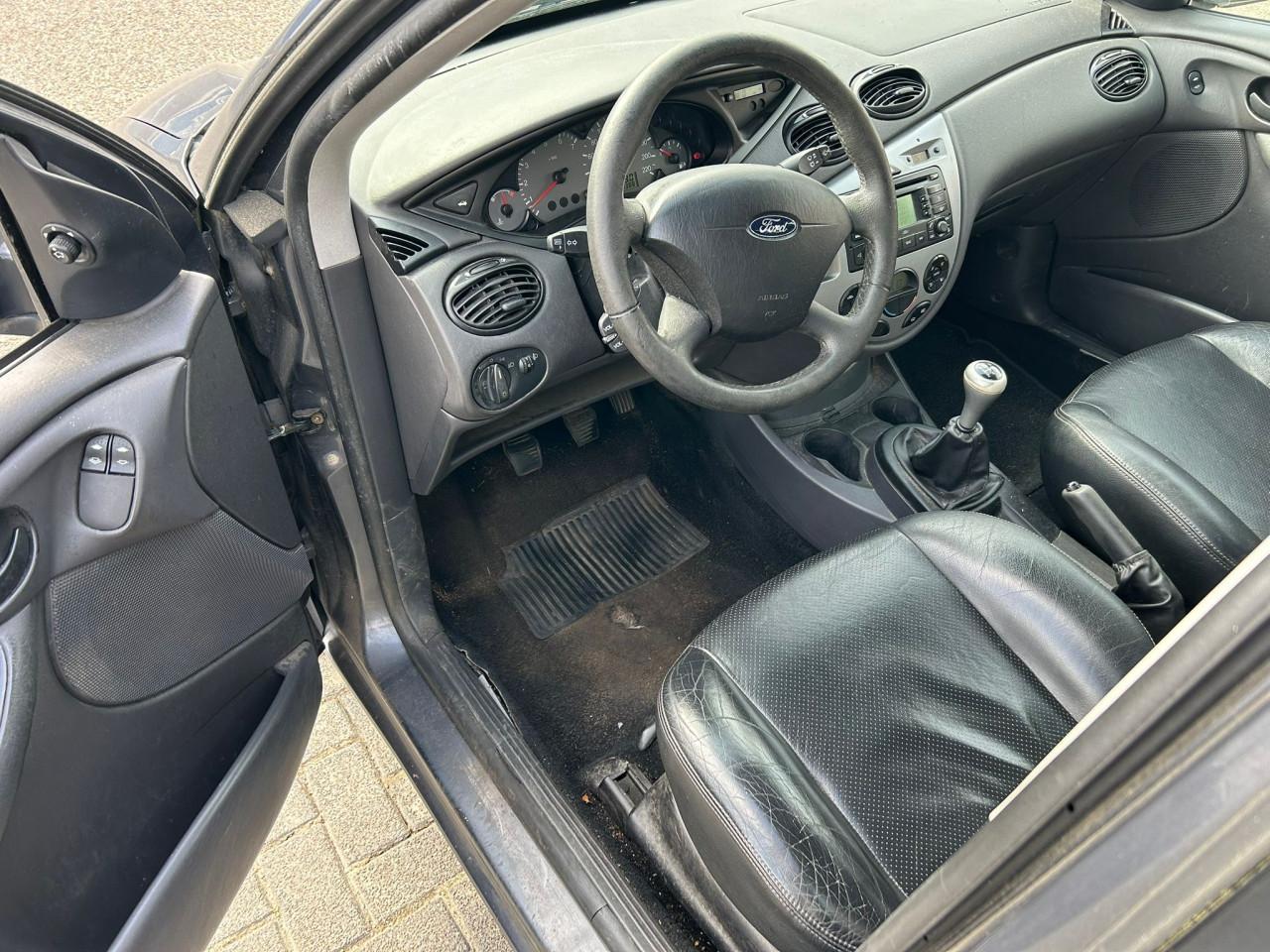Ford Focus Wagon 1.6:  Clima, navi, leer, 17" LM, nieuwe APK bij aflevering