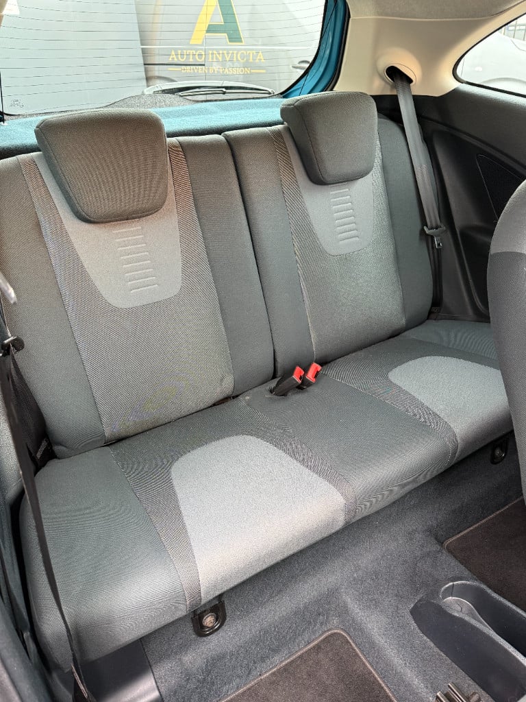 Ford KA 1.2 - titanium x - airco