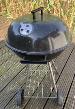 Bolbarbecue + toebehoren