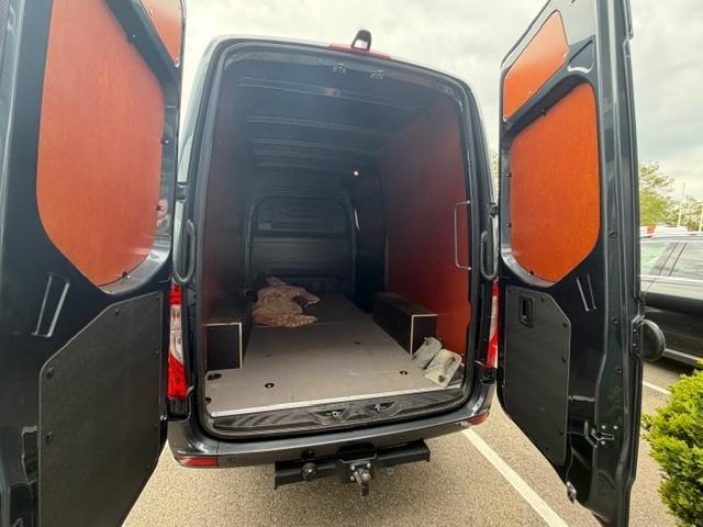 Mercedes-Benz Sprinter 319 1.9 cdi l2 night edition l distronic l led high 