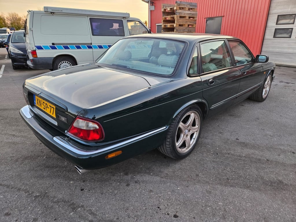 Jaguar Xj xjr 4.0