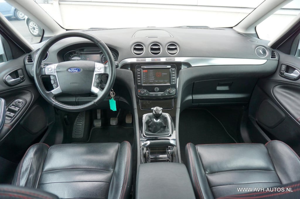 Ford S-Max 1.6 ecoboost titanium 7 persoons!!