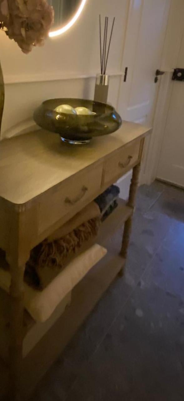 Kastje voor in de hal of woonkamer