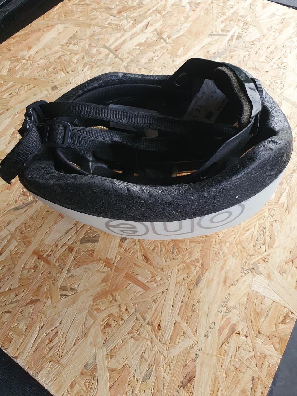 Kinder fietshelm 1x jongens en 1x meisjes