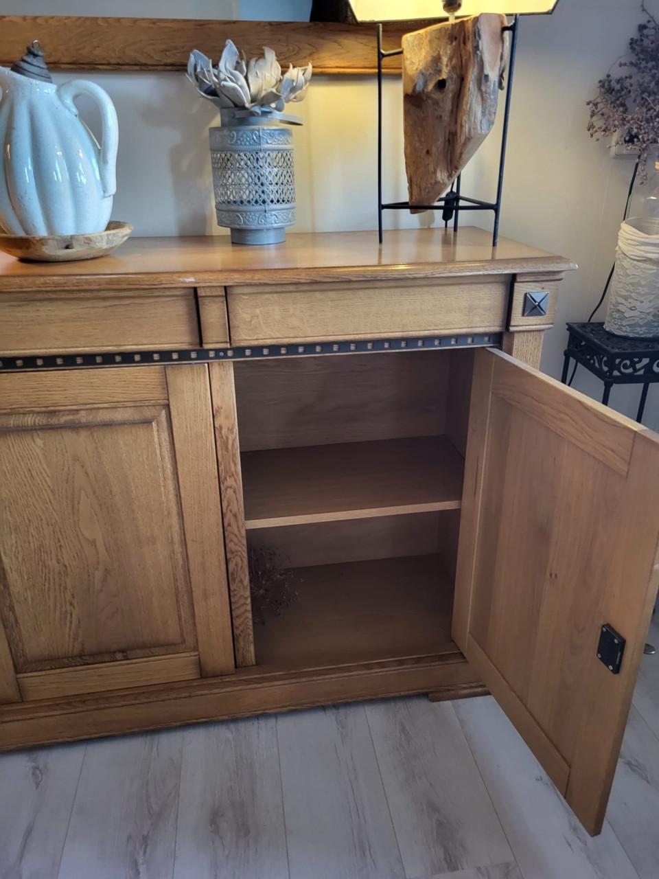 Dressoir met spiegel