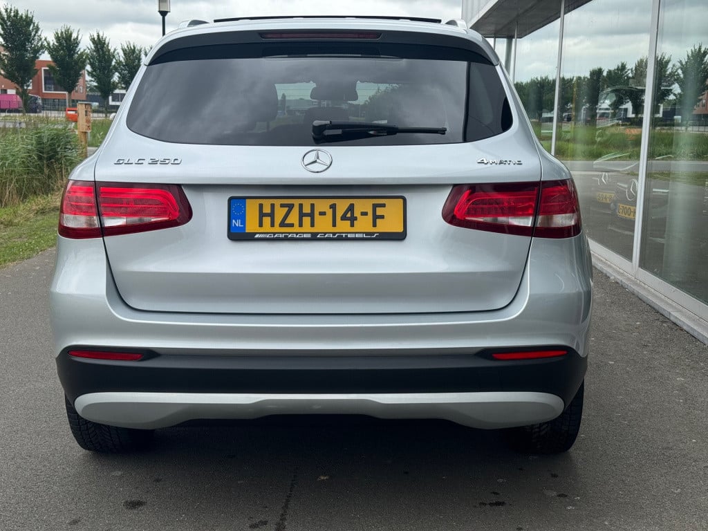 Mercedes-Benz Glc 250 4matic automaat , panorama dak , 51351 km