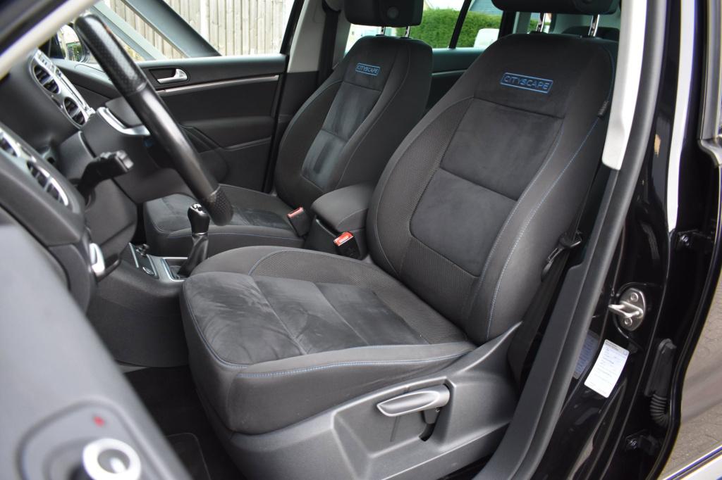 Volkswagen Tiguan 1.4 tsi r-line lm | trekhaak | xenon | led | stoelverwarm