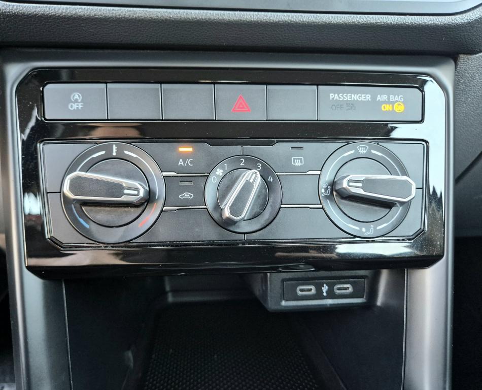 Volkswagen T-cross 1.0 tsi life | blind spot | acc | airco | lm-velgen