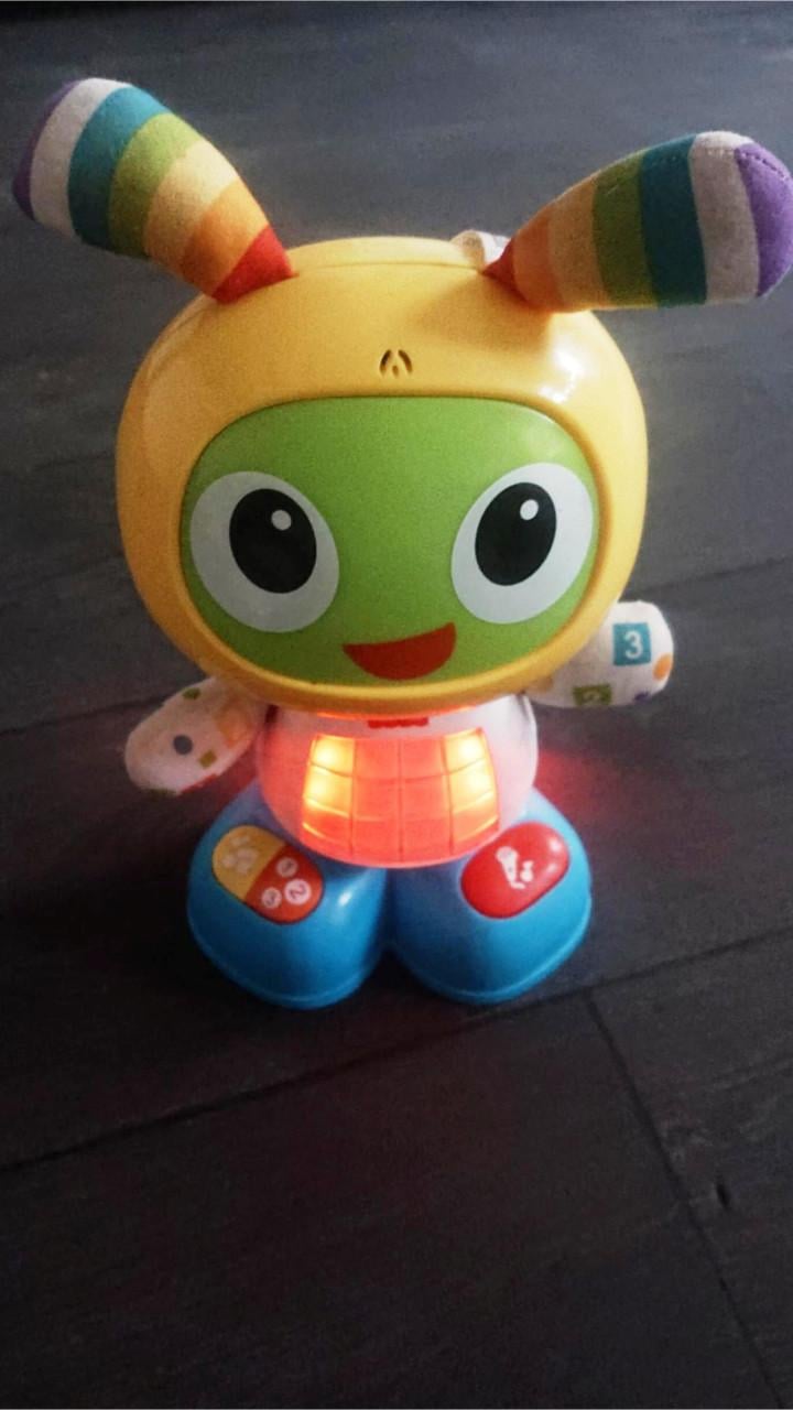 Fisher Price Beatbo dansende robot (geluid+licht)