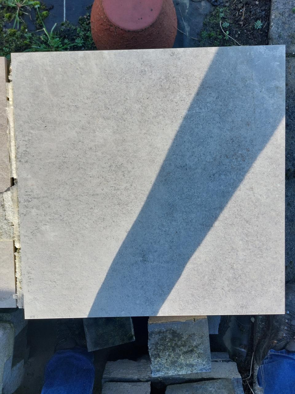 TE KOOP KERAMISCHE TEGELS