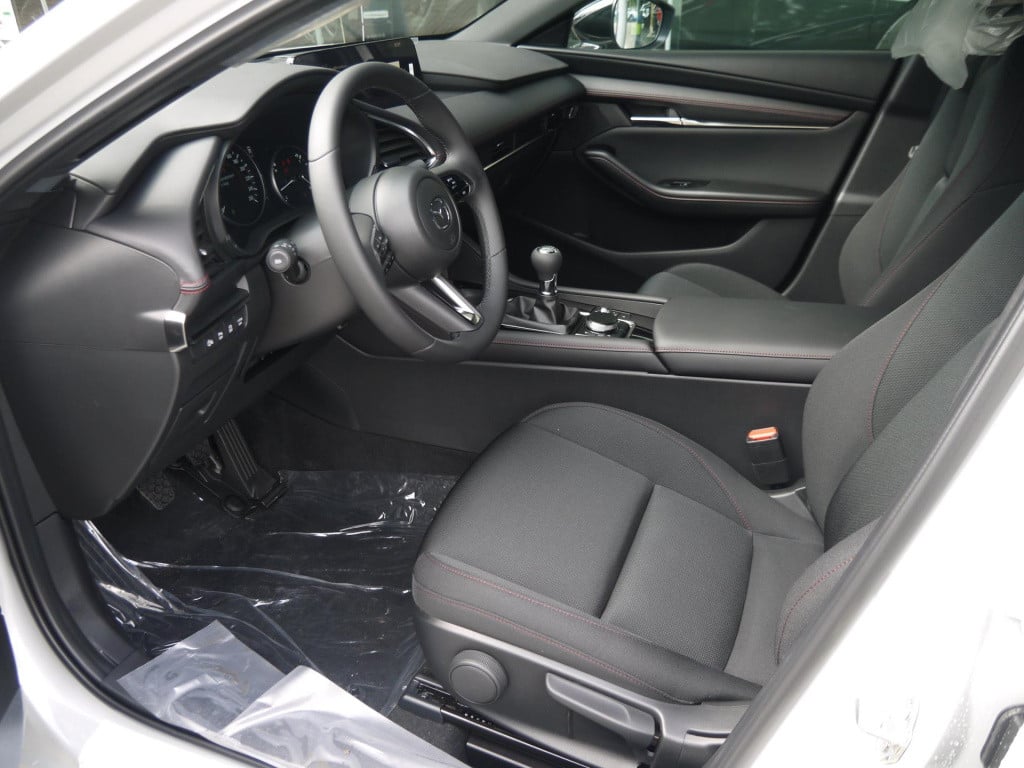 Mazda 3 2.5 e-skyactiv-g m hybrid 140 homura