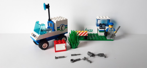 Lego 6422: telefooncel, reparateur met auto en gereedschap