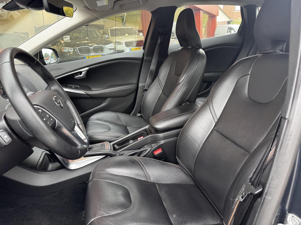 Volvo V40 cross country 1.5 t3 summum