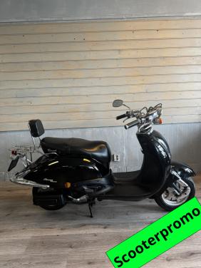 RETRO SCOOTER (geel kenteken)