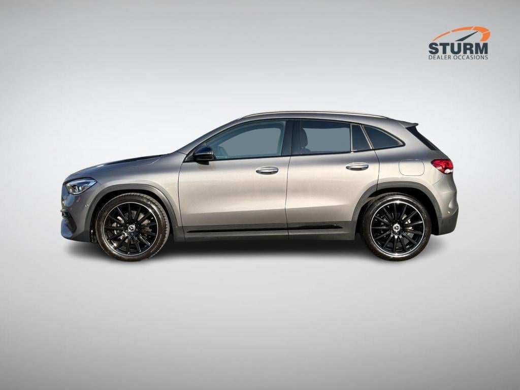 Mercedes-Benz Gla-klasse 180 amg line nl-auto, trekhaak afneembaar np. €60.