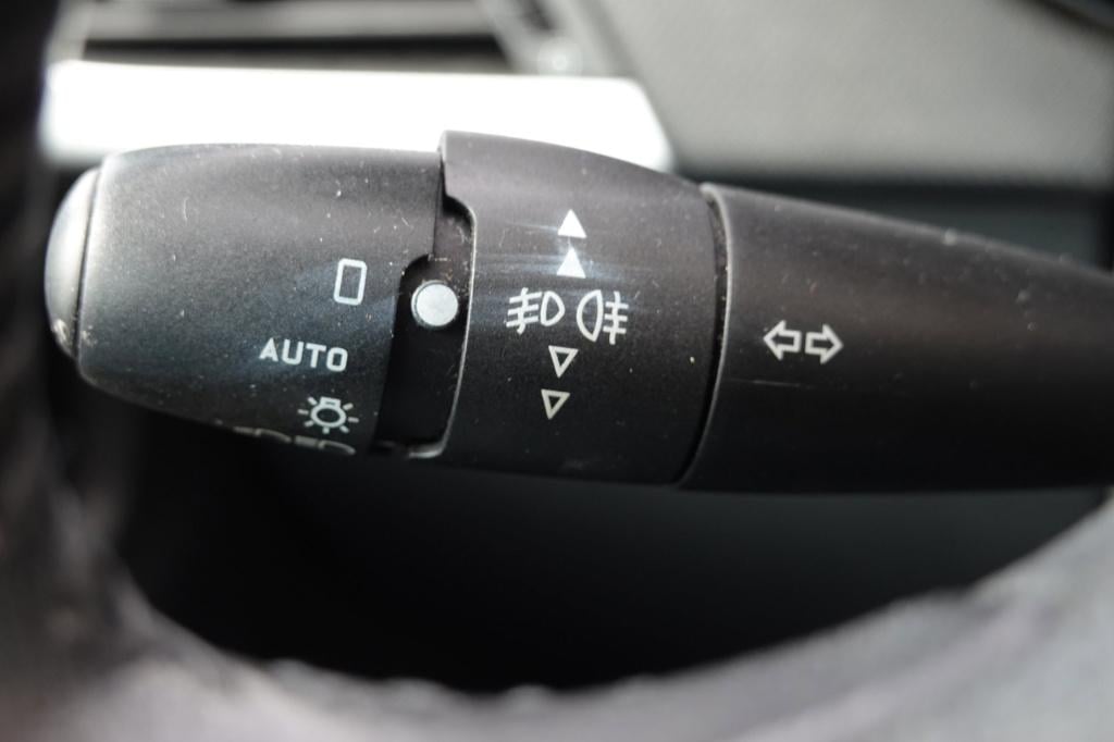 Peugeot 207 1.6 vti xs