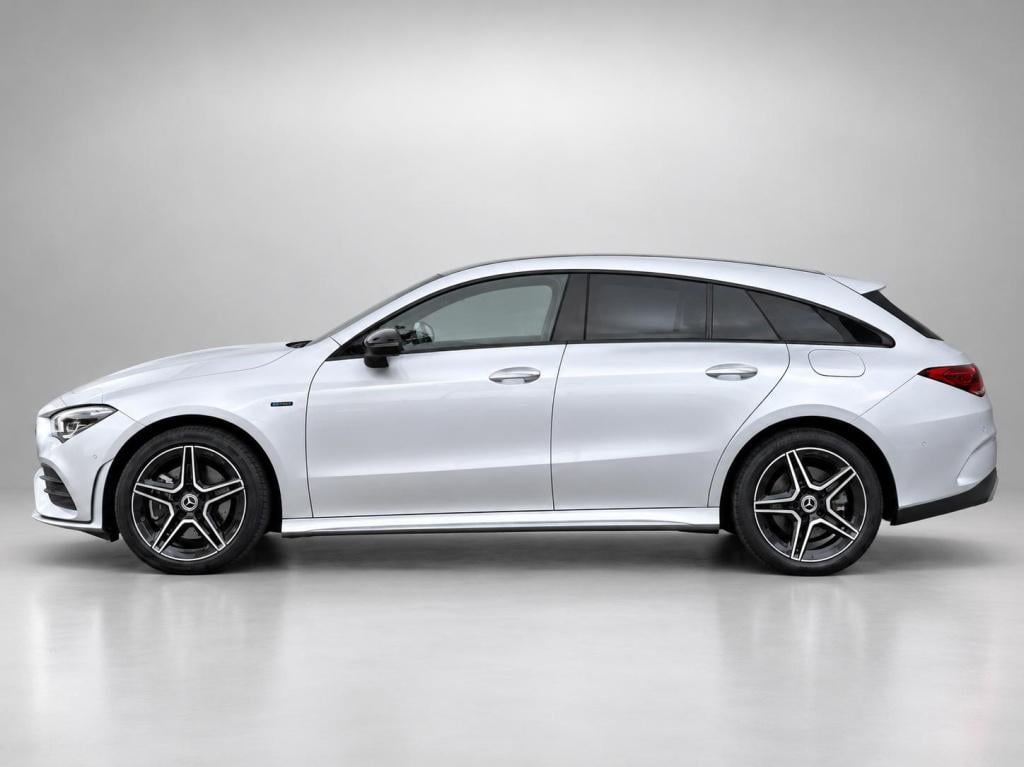 Mercedes-Benz Cla shooting brake 250 e business solution amg limited soh 96
