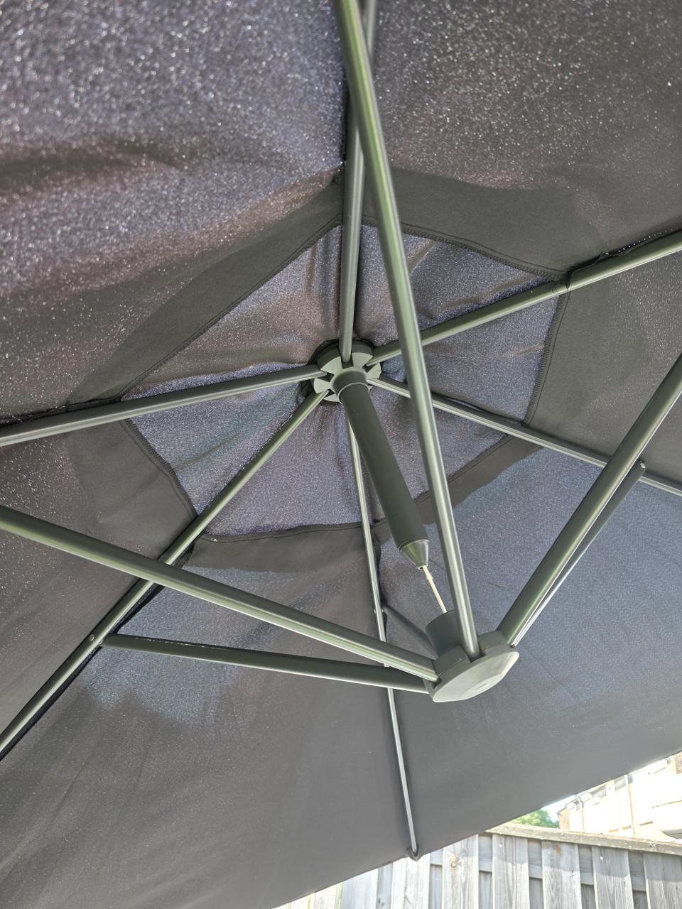Zweefparasol 300 cm antraciet incl. hoes