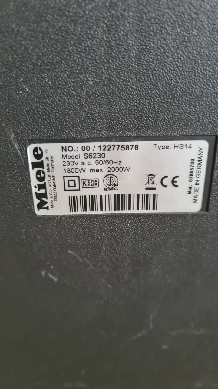 Stofzuiger merk MIELE met stofzak-220V-2000W-compleet