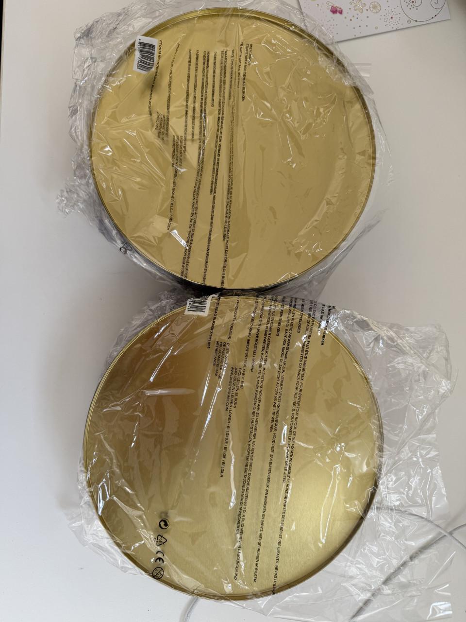 2x Nieuwe Etos cadeautjes dozen
