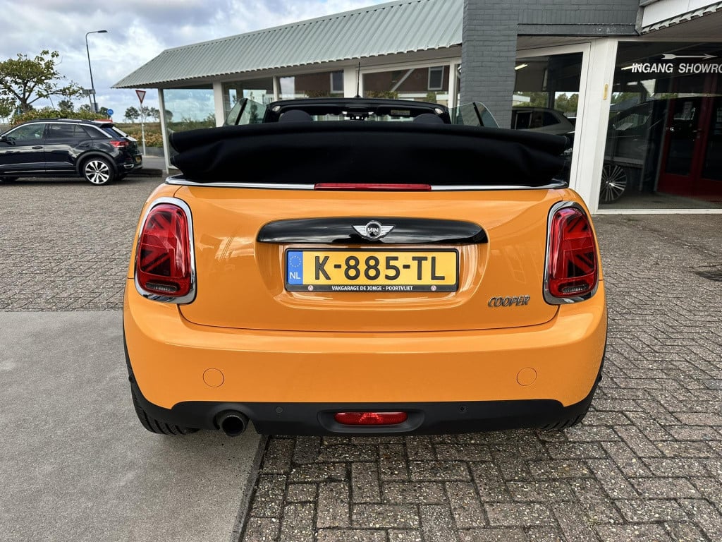 Mini Cooper Cabrio mini 1.5 chili business