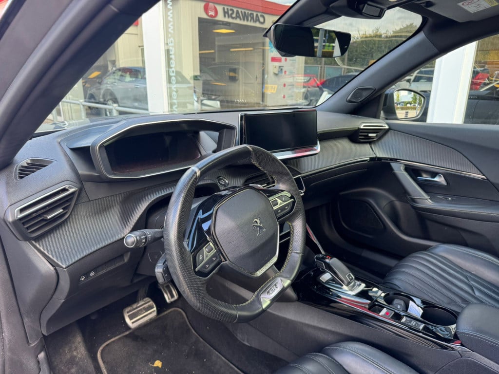 Peugeot 2008 1.2 puretech gt-line