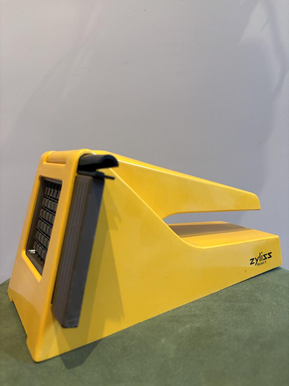 Vintage Zyliss frietsnijder, model S