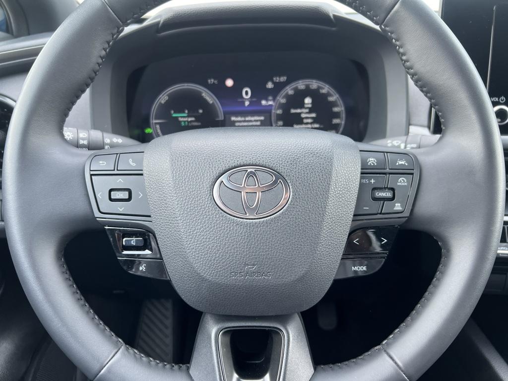 Toyota C-hr 1.8 hybrid 140 dyn