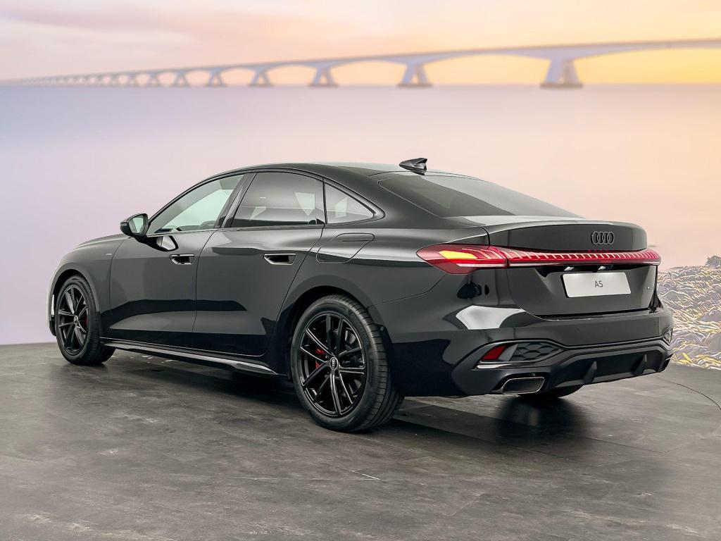Audi A5 s edition e-hybrid 220 kw / 299 pk limousine 7 ver