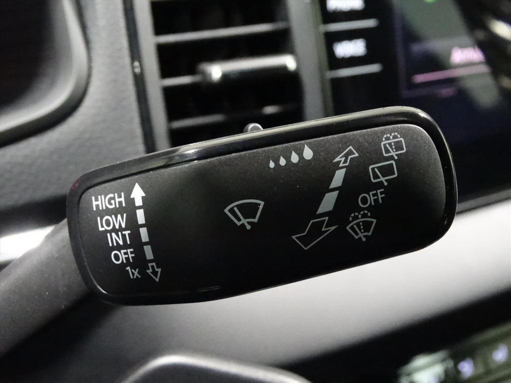Skoda Karoq 1.5 tsi act greentech 150pk dsg-7 sportline business