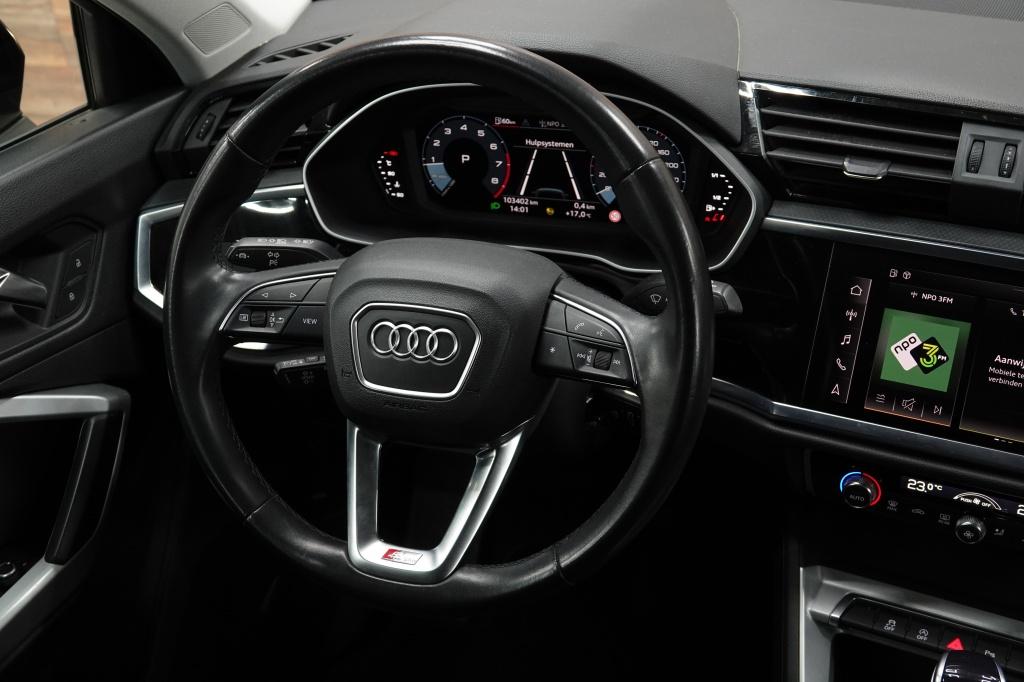Audi Q3 35 tfsi | acc | carplay | pdc |