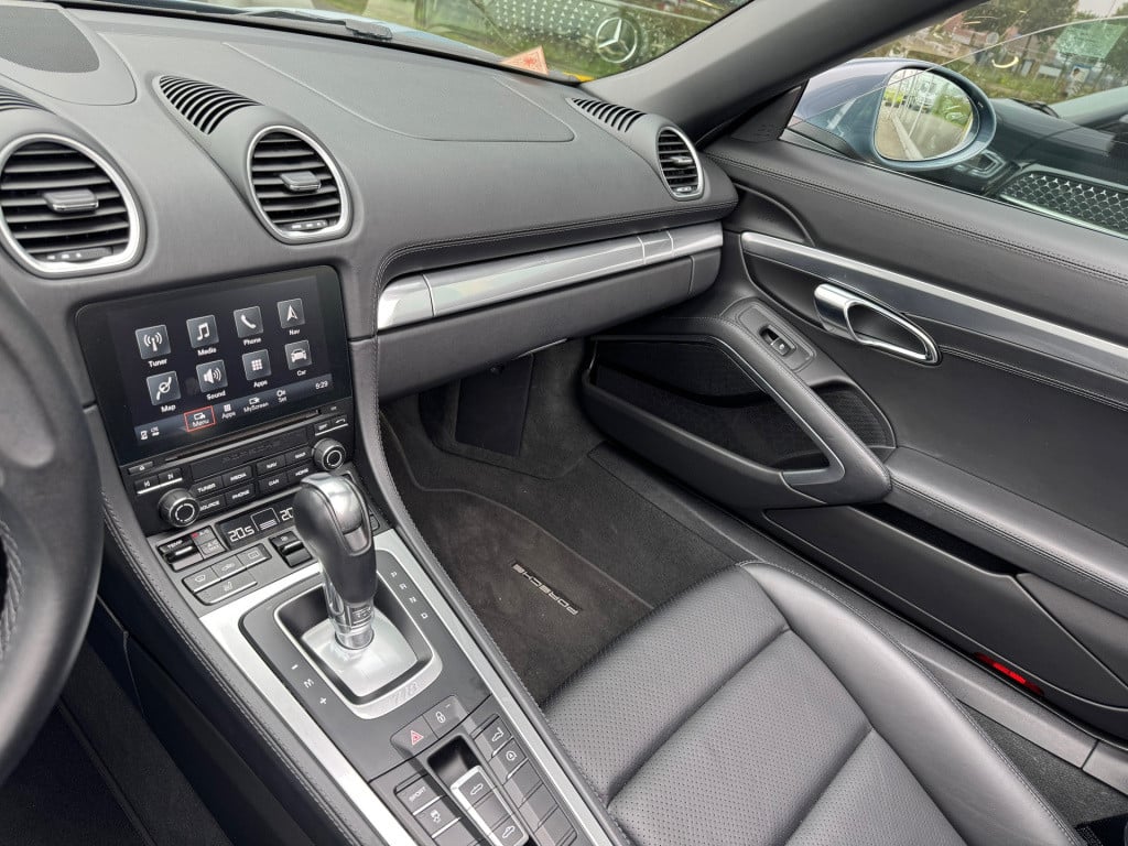 Porsche 718 boxster 2.0 automaat , porsche dealer onderhouden, 2 jaar porsc