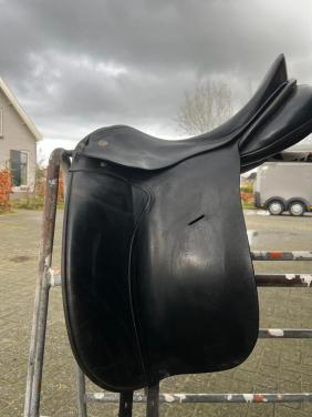 KN Allegro dressuurzadel