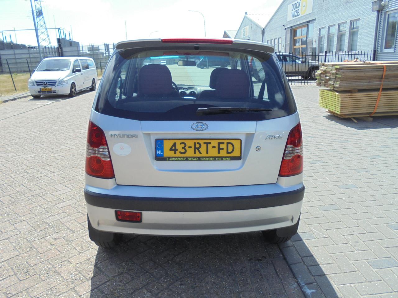 Atos in de 1.1  4 cilinder Dynamic Cool 3 Deur uitvoering apk + N.A.P